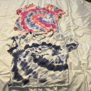 Bundle of 2 hollister cropped lettuce shirts